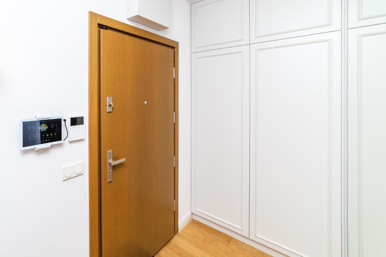 White Deluxe With Terrace By Oneapartments Apartament Gdańsk