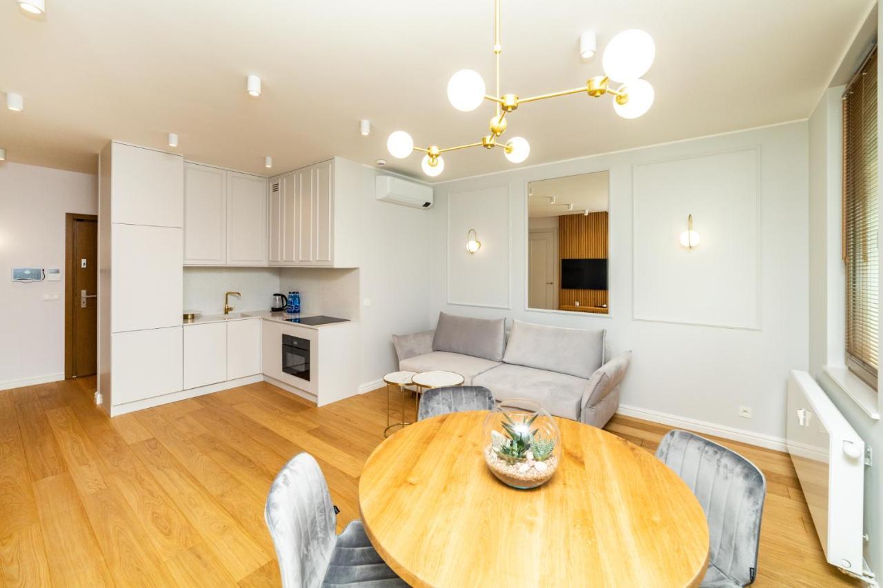 White Deluxe With Terrace By Oneapartments Apartament Gdańsk