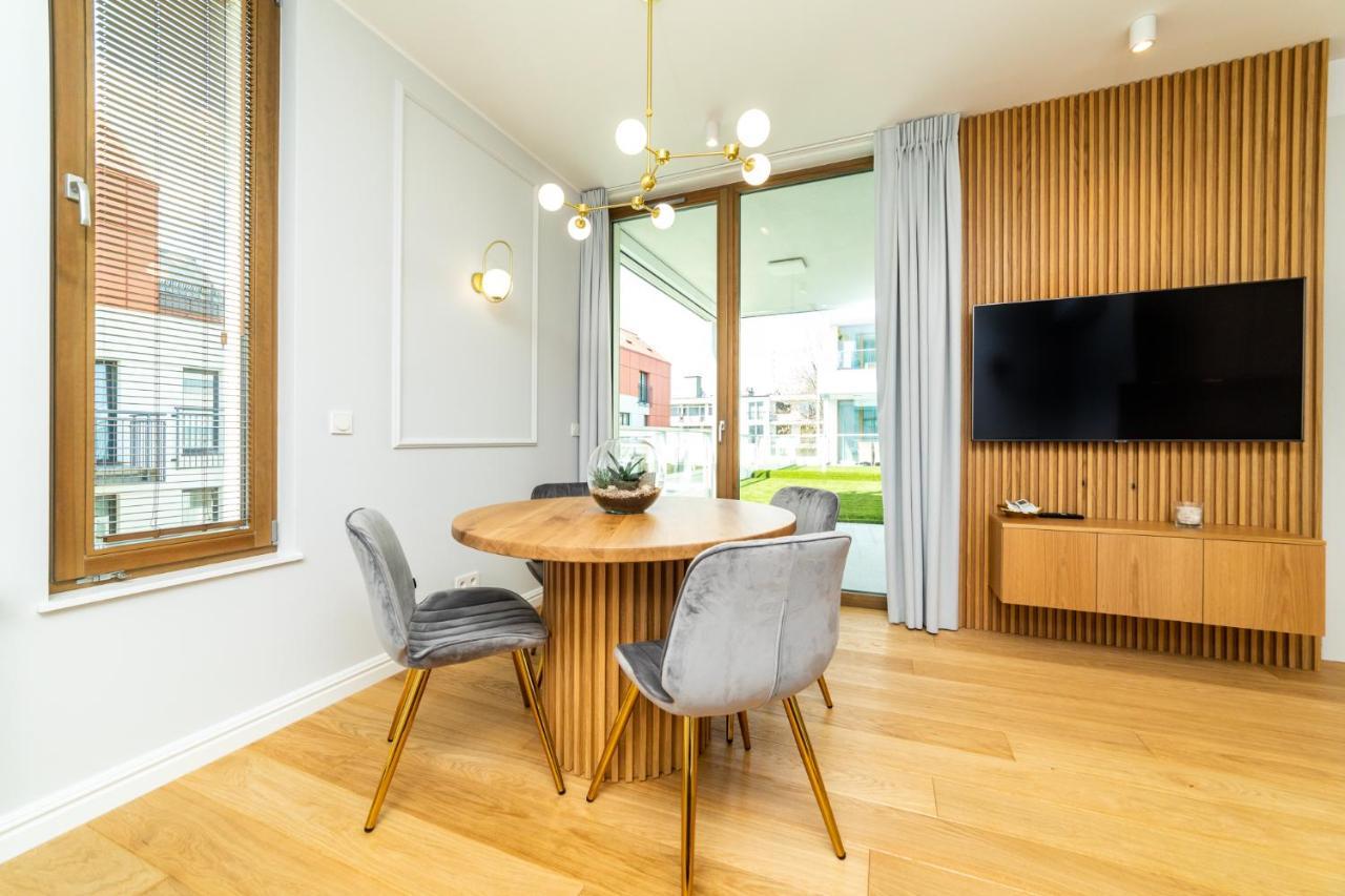 Apartament White Deluxe With Terrace By Oneapartments *