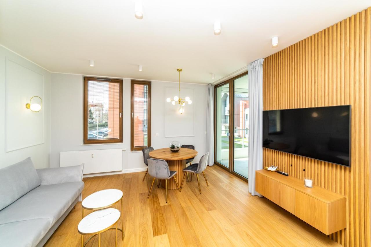 Apartament White Deluxe With Terrace By Oneapartments *